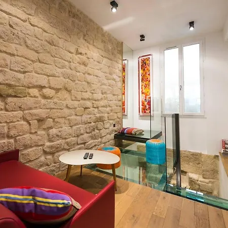 Apartment Le Marais - Place Des Vosges - Tournelles 86 *